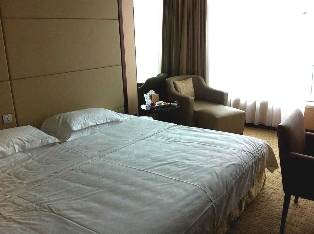 Qianjin Hotel - Changchun Bagian luar foto