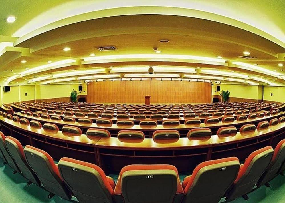 Qianjin Hotel - Changchun Bagian luar foto